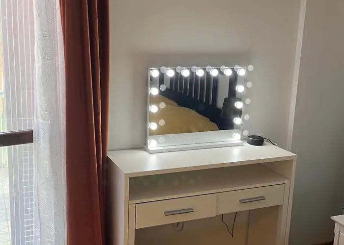 Cozy With Garden And Free Parking - Close To Hospital *