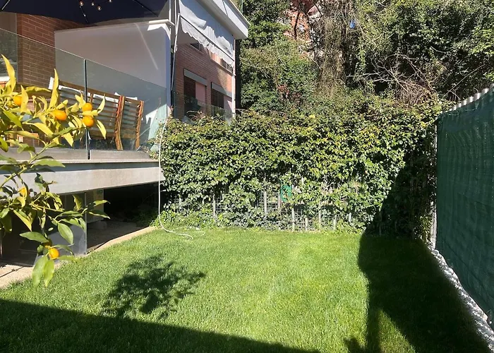 Cozy With Garden And Free Parking - Close To Hospital